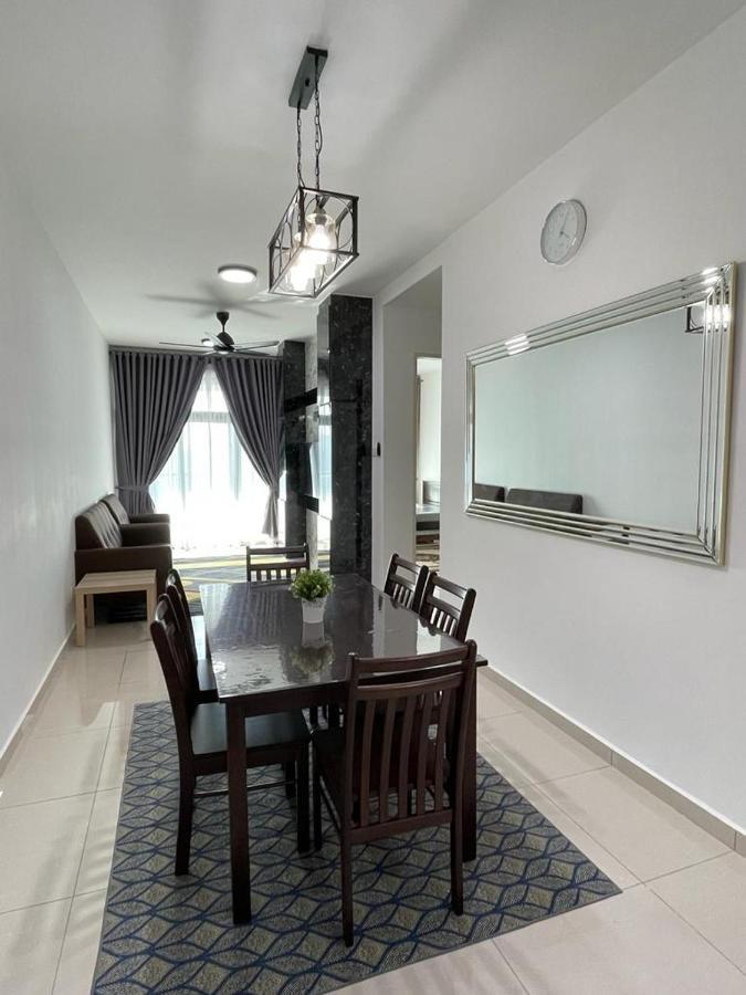 Legasi Kampung Baru Guest House By Rumahrehat Kuala Lumpur Buitenkant foto